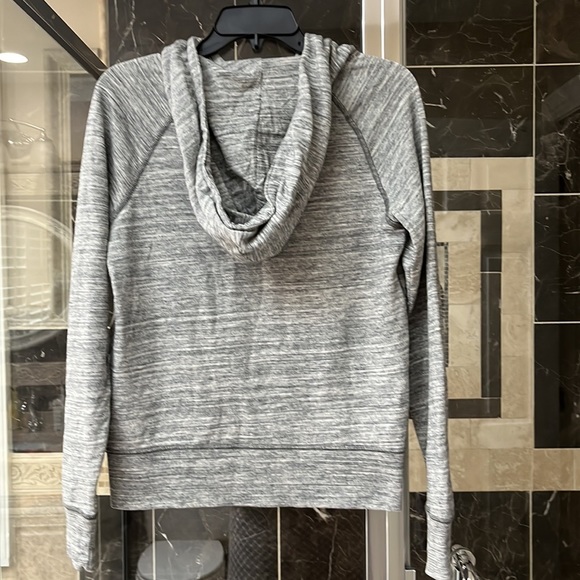 Gap gray blouse, size XS, NWT. - Picture 6 of 7